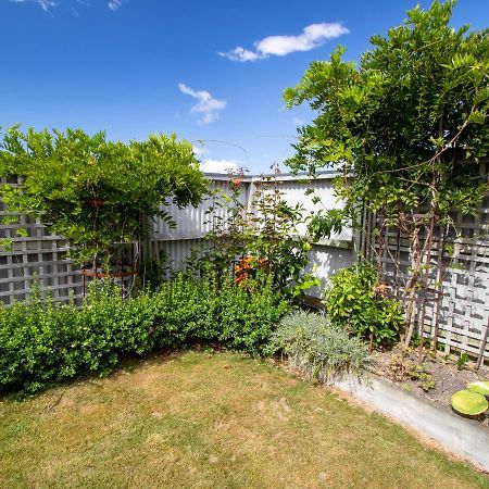 Number One Bach - Kaiteriteri Holiday Home Экстерьер фото